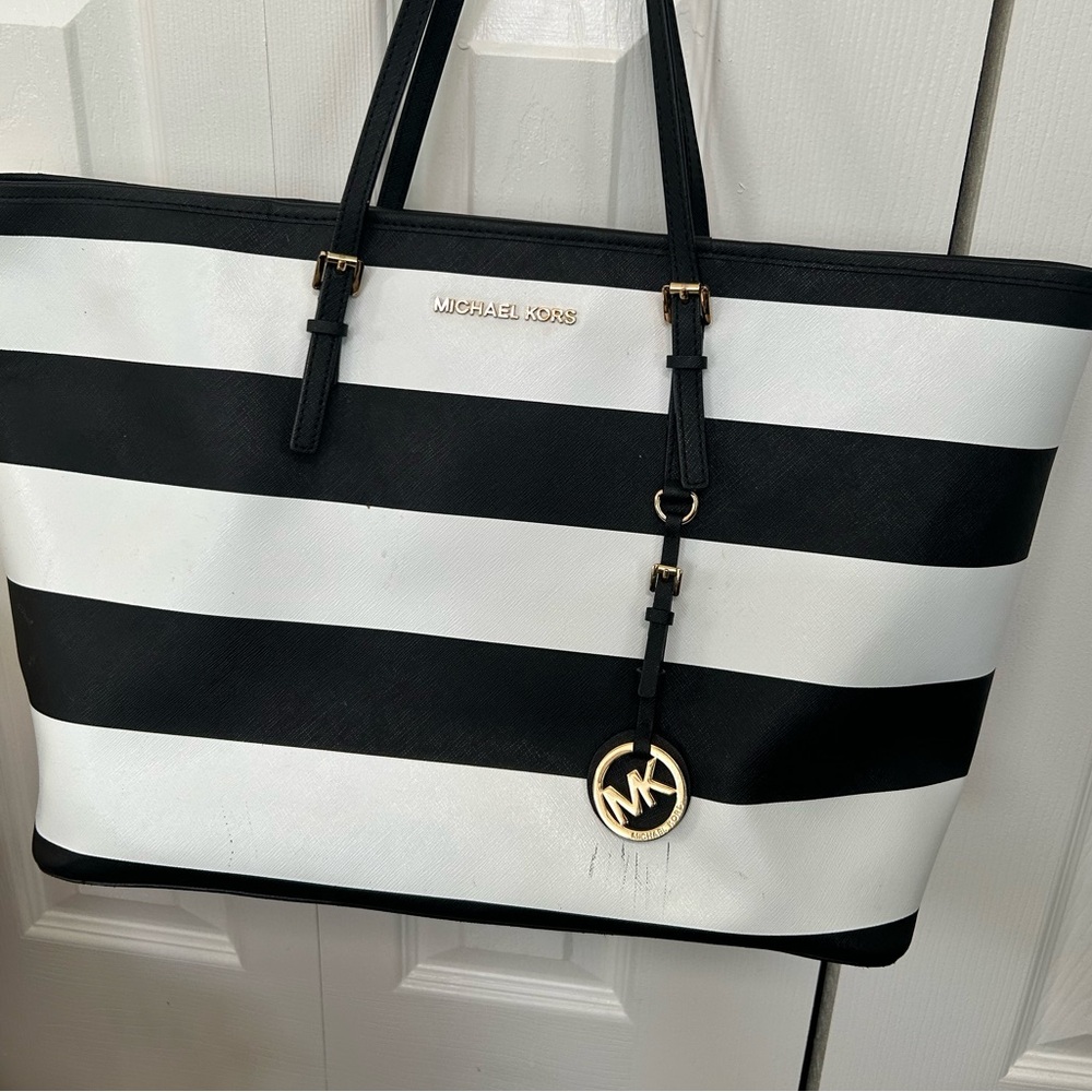 Michael Kors Bold Black and White Tote and wallet